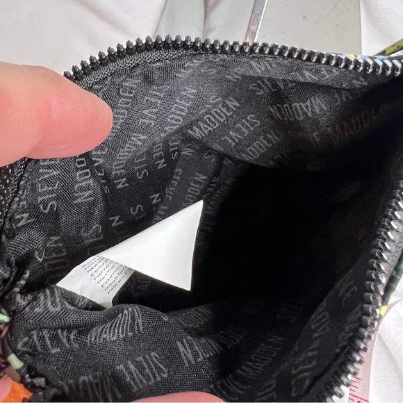 STEVE MADDEN Floral Wristlet - Picture 6 of 6